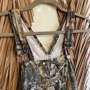 Juniors Camo Overalls sz16